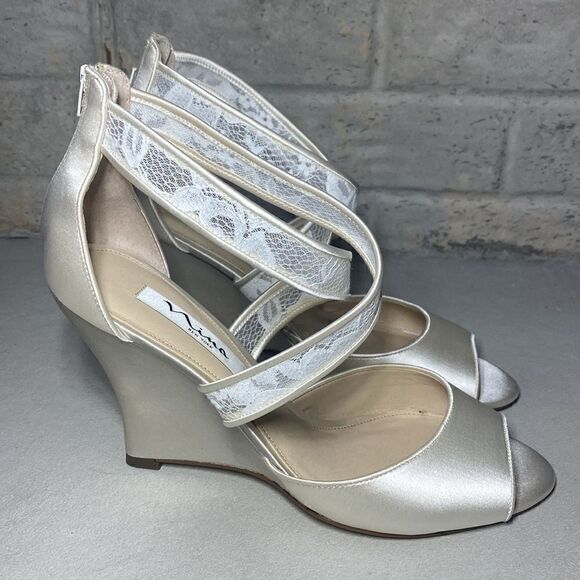 NWOB MSRP $109 Nina Elyana Strappy Wedge Sandal Women's Size 9 - Picture 10 of 12